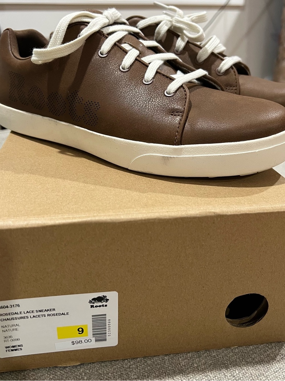 Roots Brown Leather Low-Top Lace Sneakers with White Soles
